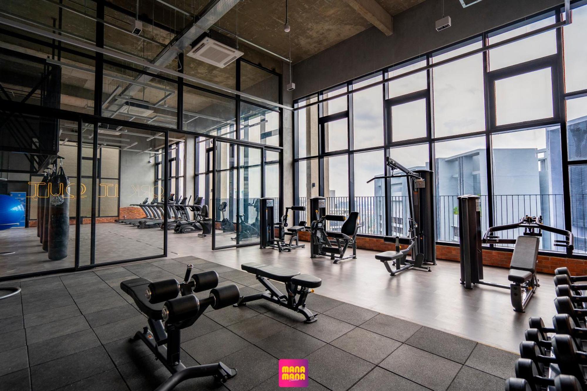 Millerz Square Mana-Mana Suite กัวลาลัมเปอร์ ภายนอก รูปภาพ